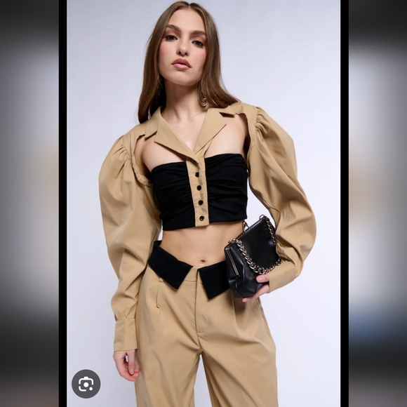 AKIRA Tops - AKIRA Underground Button Down Crop Blouse Size XL